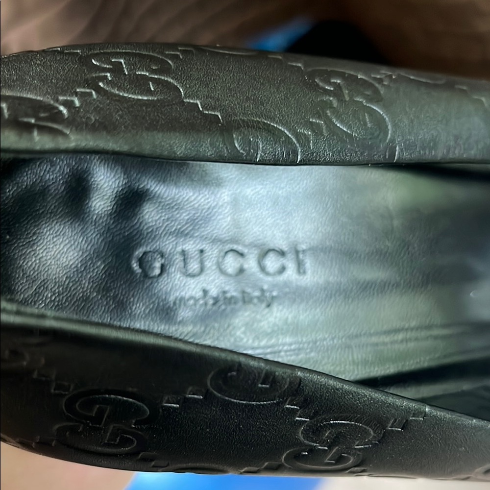 Gucci 39 1/2 C Black Embossed Leather Shoes Round Toe 👍 Low Heel Comfortable! - Picture 3 of 9